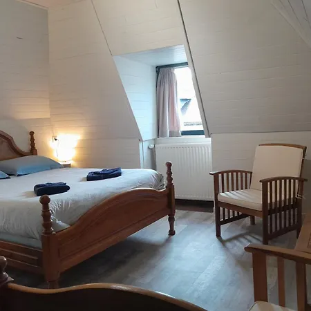 D'hotes L'oustal Bed & Breakfast