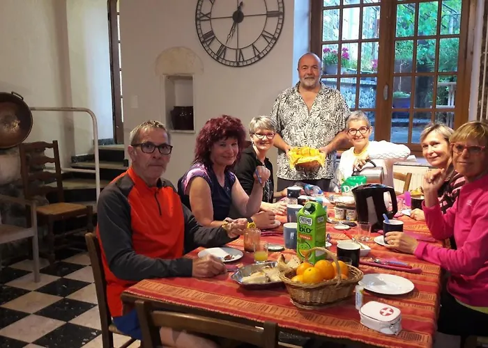 D'hotes L'oustal Bed and Breakfast